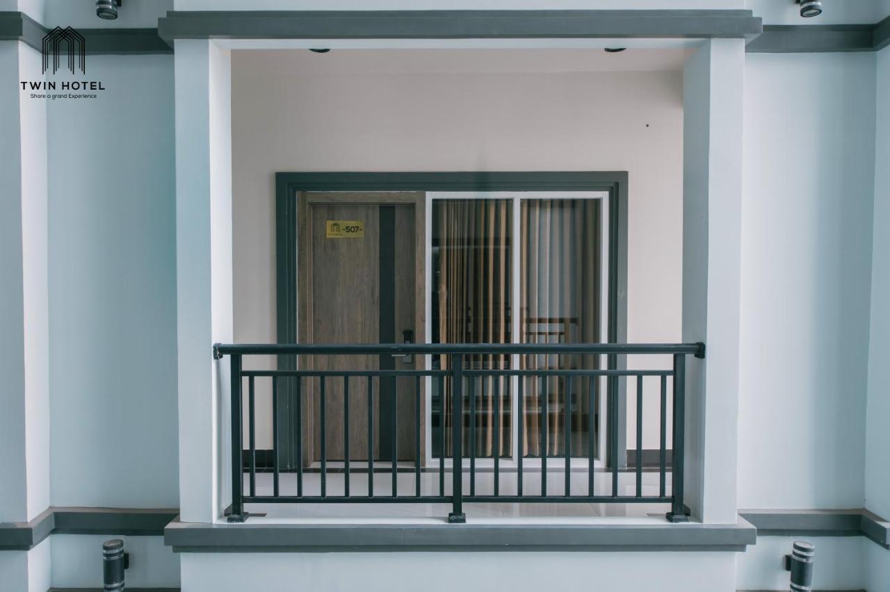 Twin Hotel Kampot Bagian luar foto